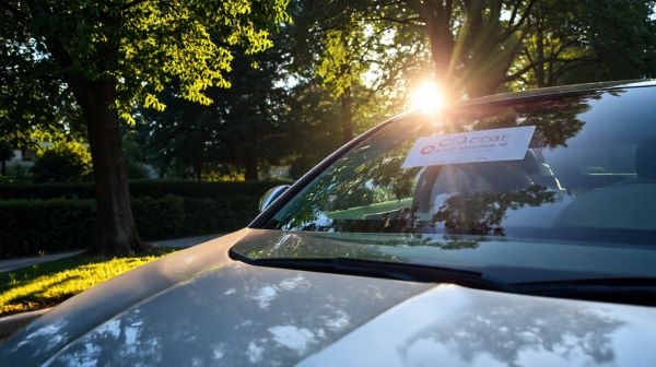 Guide pour louer une voiture automatique sereinement