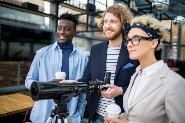 Comment organiser un camping pour observer les oiseaux nicheurs en région côtière?